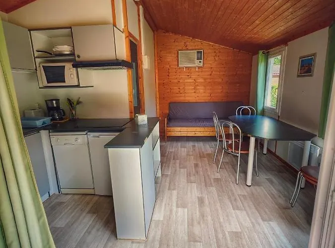 Le Clos Du Moulin Camping 3*